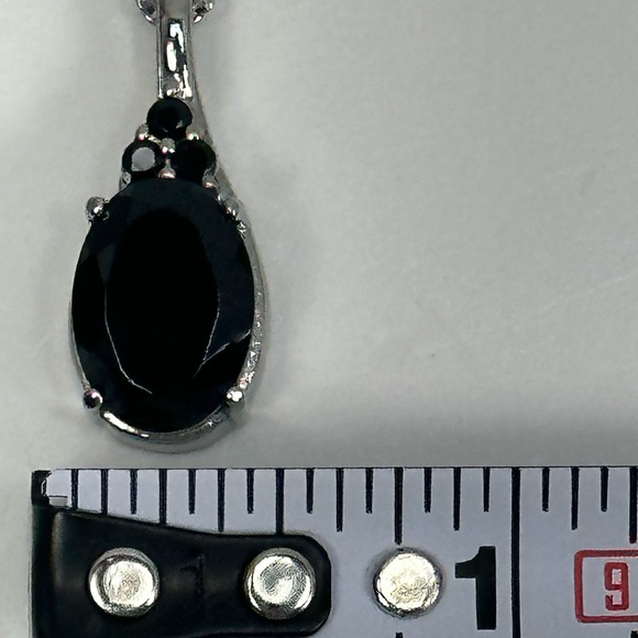 Natural Black Spinel set in Stainless Steel
Jewelry Suite (Ring size 8) - Picture 6 of 14